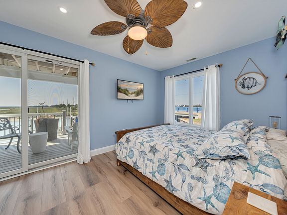 5th image of 3030 Ocean Dr #N