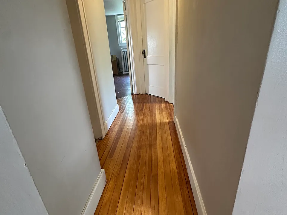 69 Ten Eyck Ave #4