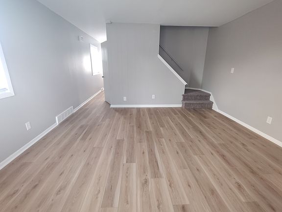 2nd image of 2339 Forest View Rd