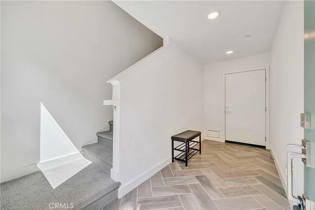 2 bed, 2.5 bath, 1506 sqft, $4,800 — Photo 3