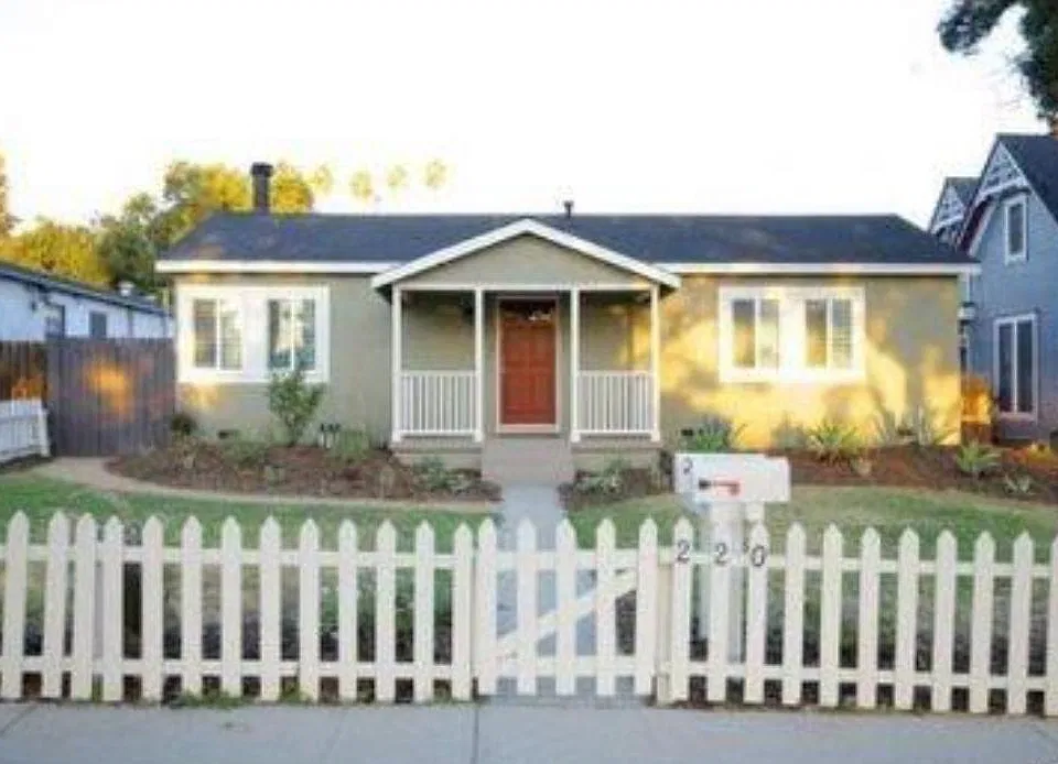 220 S Heliotrope Ave #FRONT HOUSE