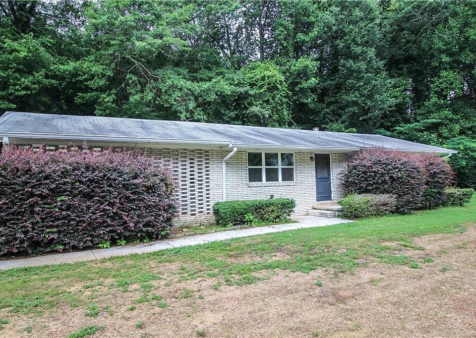 1st image of 1139 S Enota Dr NE