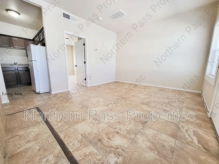 1100 Cedar St #4 — Photo 3