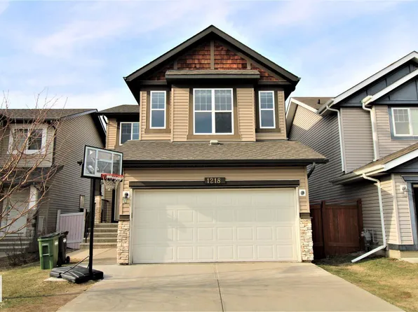 1218 37th Ave NW, Edmonton, AB T6T 0J5