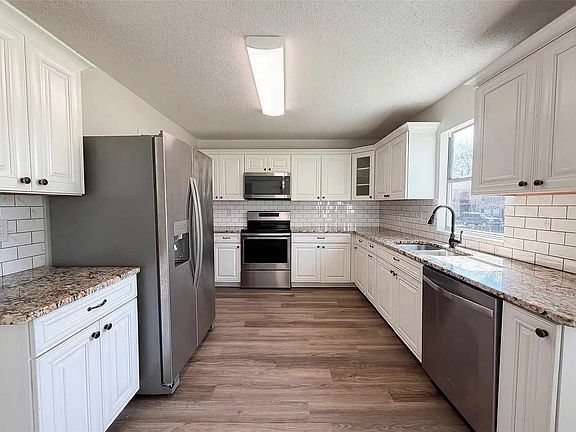 3rd image of 2502 Avalon Creek Way #2