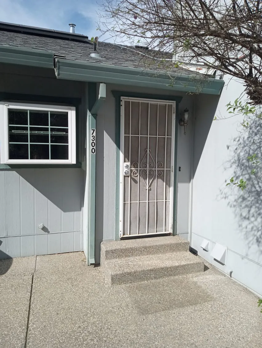1 bed, 1000 sqft, $1,600 — Photo 1