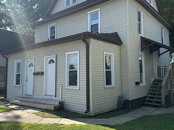 2nd image of 902 3rd Ave N #2