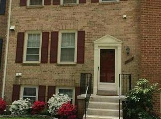 7706 Shootingstar Dr, Springfield, VA 22152