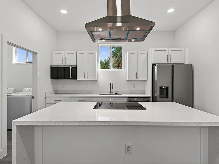 511 Sweetwater Dr — Photo 12