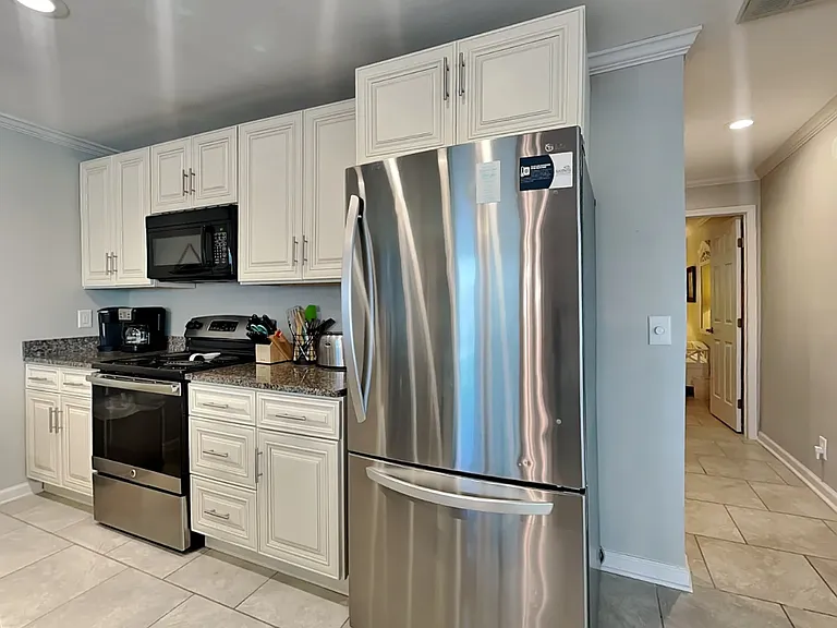 109 Driftwood Rd #A — Photo 8