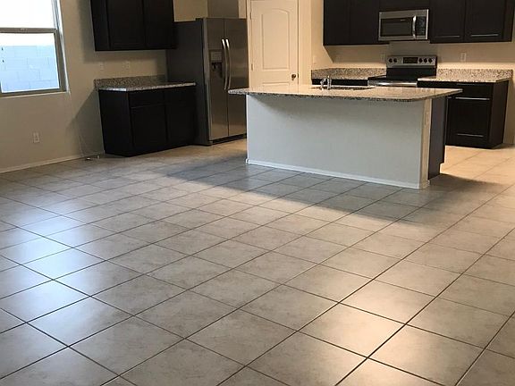 Open area kitchen, family room