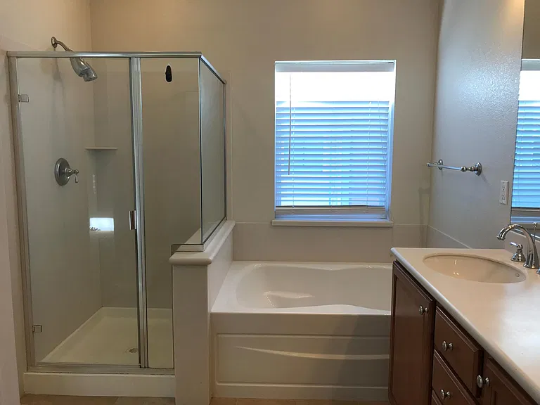 Large soaking tub.