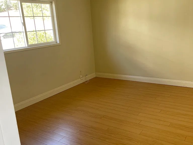 1825 Park Dr #3 — Photo 11