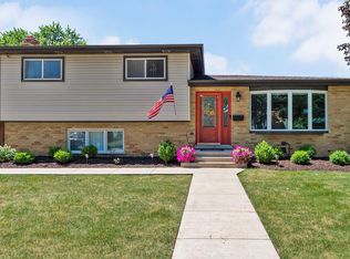 800 N Green Ridge St, Addison, IL 60101