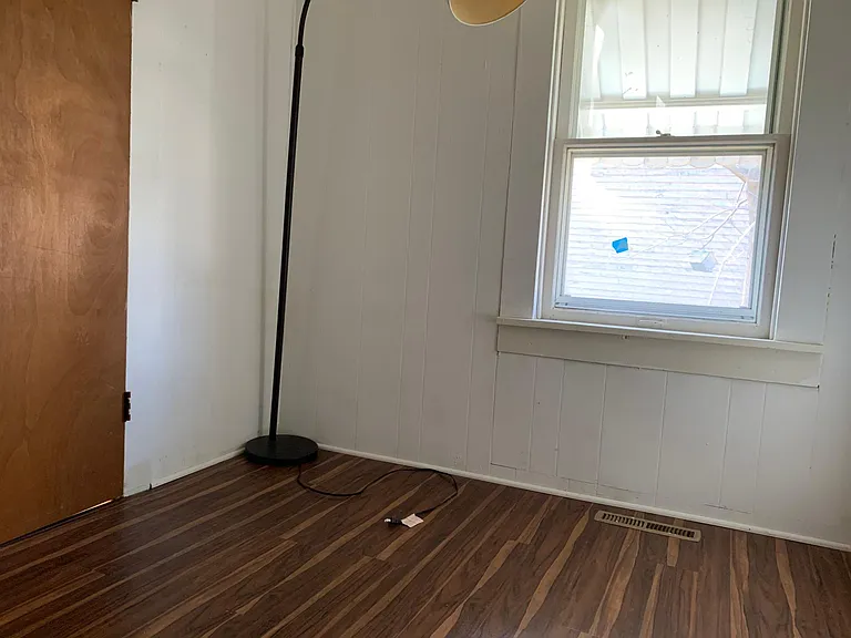 307 McDonald St — Photo 5