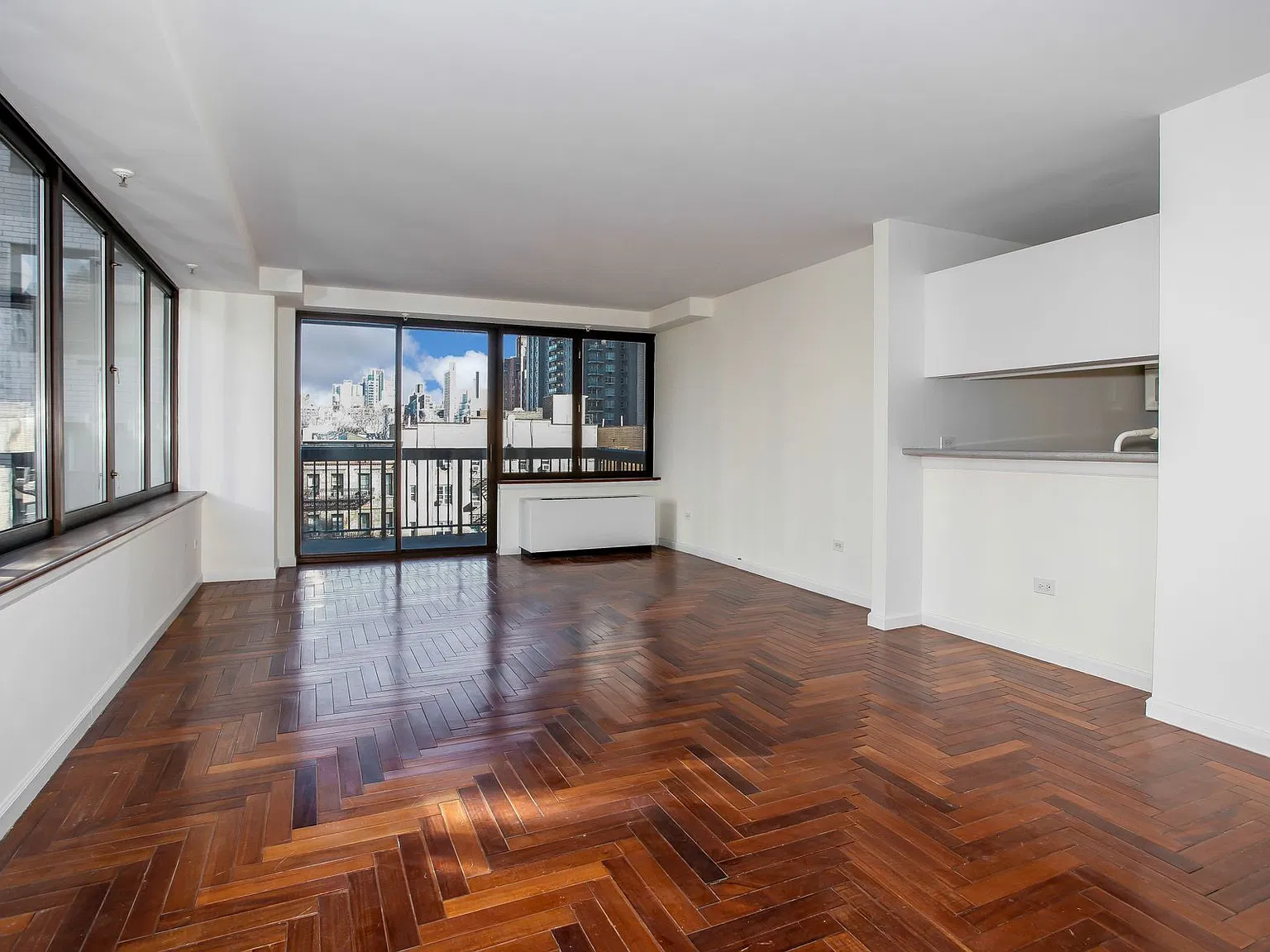 422 East 72nd Street — Photo 2