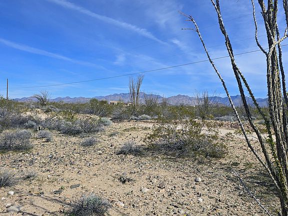 3rd image of 3035 S Castle Butte Rd