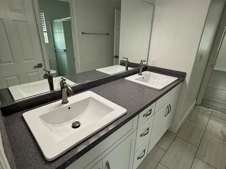 572 N Teakwood Ave #U1 — Photo 35