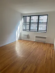 Rented by K & O Realty Associates Inc.