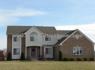 409 Canberra Ct, Saline, MI