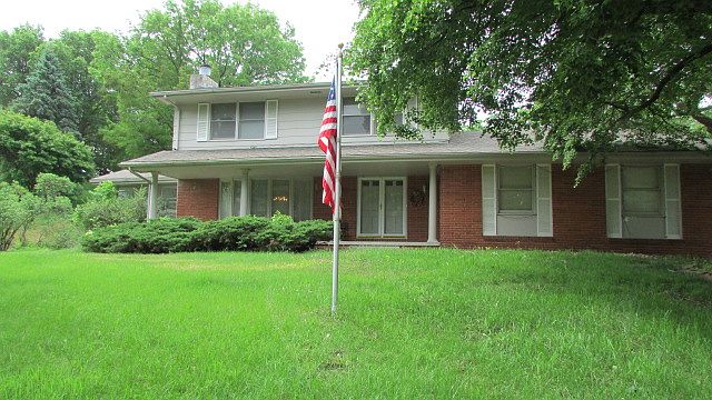 2nd image of 3814 SW 28th Pl