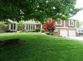 1327 S Greentree Ave, Springfield, MO 65809