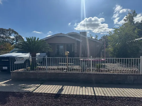 2112 E Hedges Ave, Fresno, CA 93703