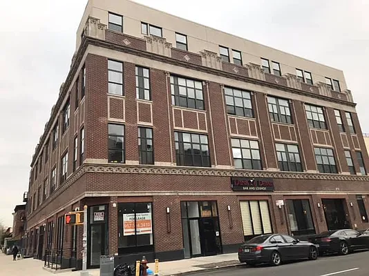 Rented by City Vista Inc | media 18