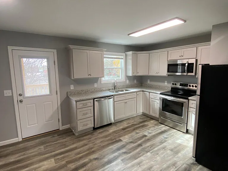 742 Ridgeview Dr — Photo 6