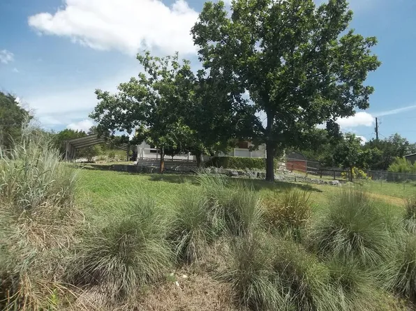 236 Sparkman Dr S, Kerrville, TX 78028