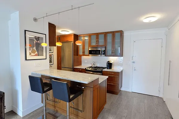 Rented by Peter Ashe | media 4