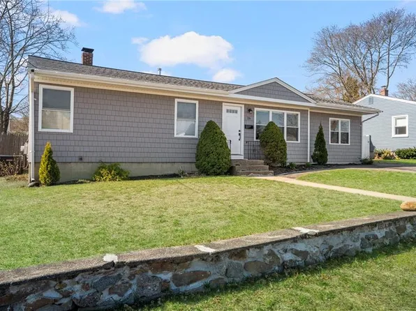 26 Lorraine Ave, Coventry, RI 02816