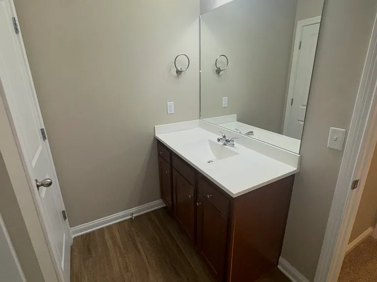 114 Stephen Dr — Photo 36