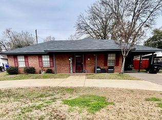 184 Iris St, Greenville, MS 38701