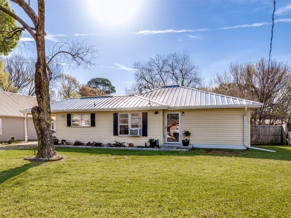 107 W Adkins St, Seagoville, TX 75159