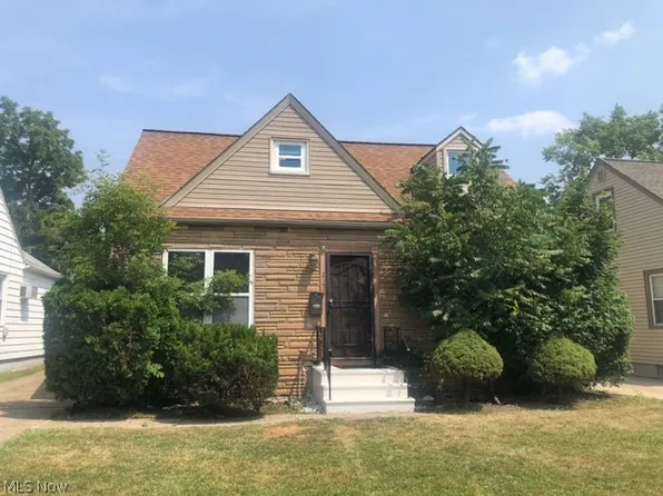 21507 Franklin Rd, Maple Heights, OH 44137