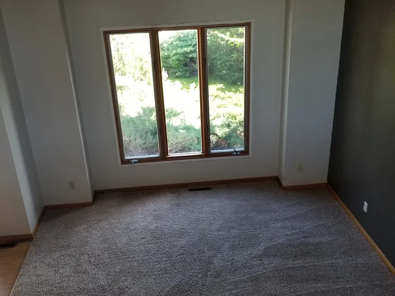 1017 E Oakland St — Photo 10
