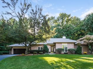 489 Lehigh Dr SE, Ada, MI 49301