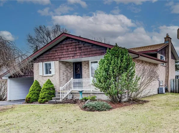 53 Greenock Dr, Kitchener, ON N2E 2J9