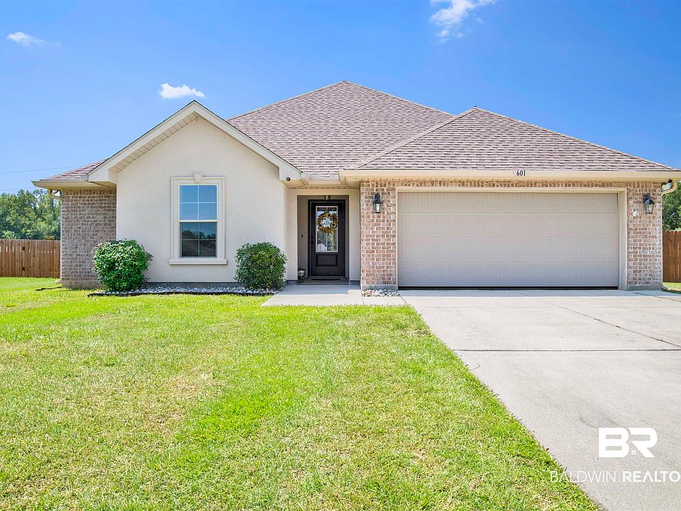 1st image of 601 Savannah Ct