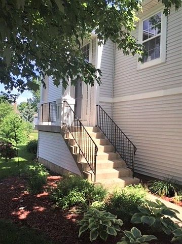 1st image of 910 Ainsley Dr #910