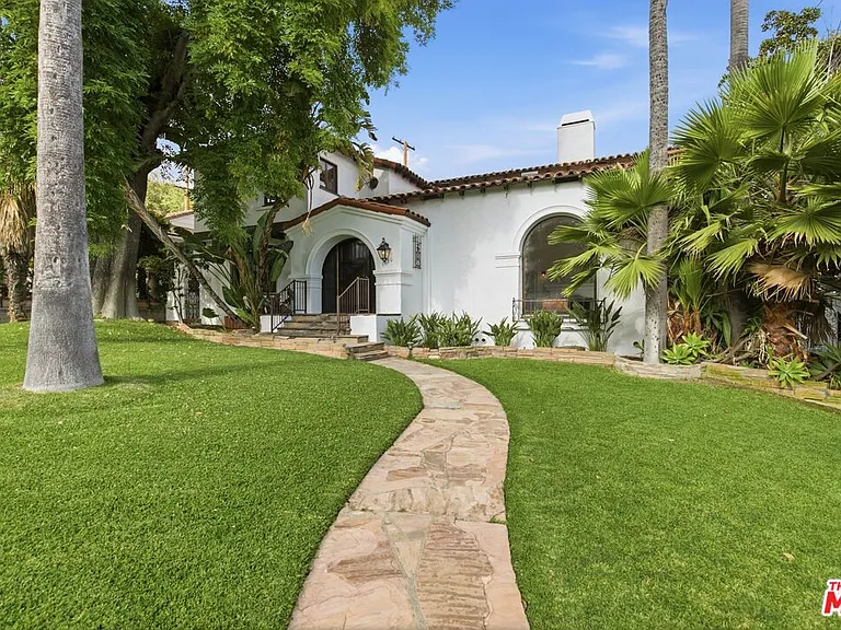 1530 Valley View Rd — Photo 4