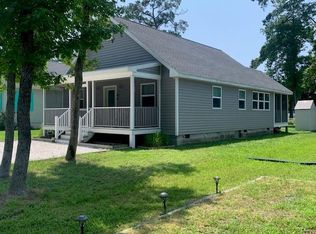 7066 Josephine Ln, Chincoteague Island, VA 23336