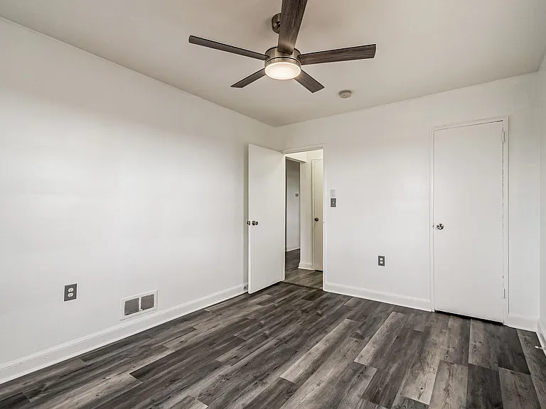 5020 Astor Pl SE — Photo 9