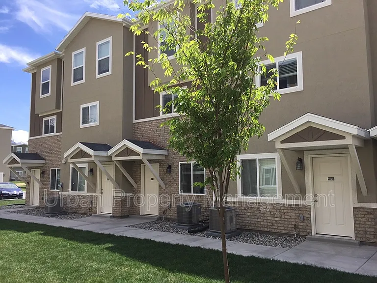 652 N 130 E — Photo 13
