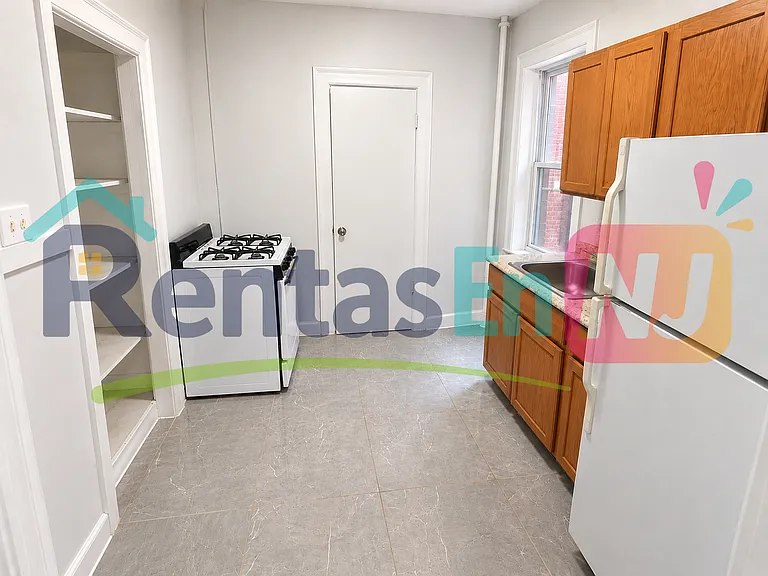 280 Verona Ave #H6 — Photo 3