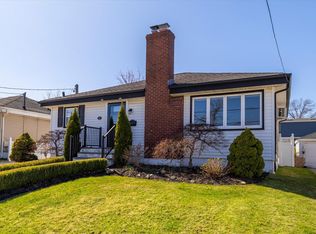 61 Albert Rd, Valley Stream, NY 11580