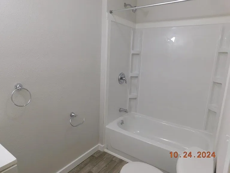204 S Chestnut St #1 — Photo 10
