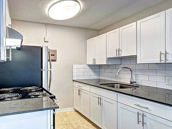 Lock Vista Kitchen