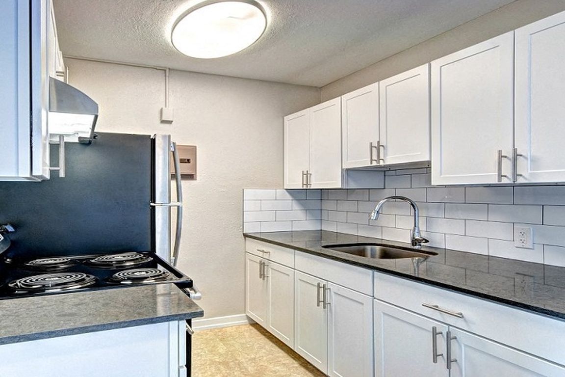 Lock Vista Kitchen